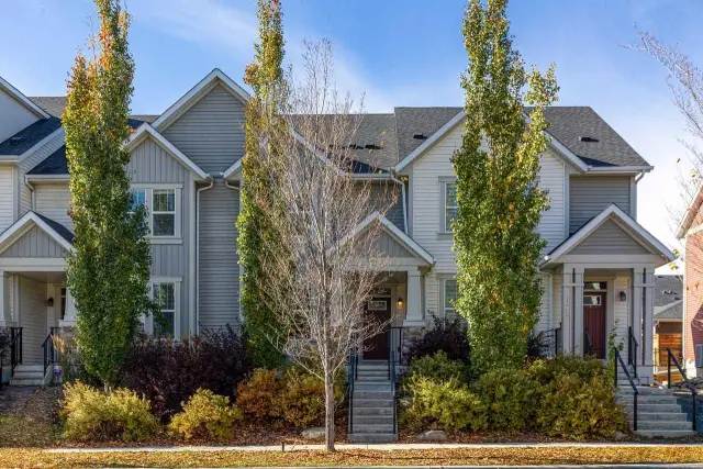 124 South Point Court SW