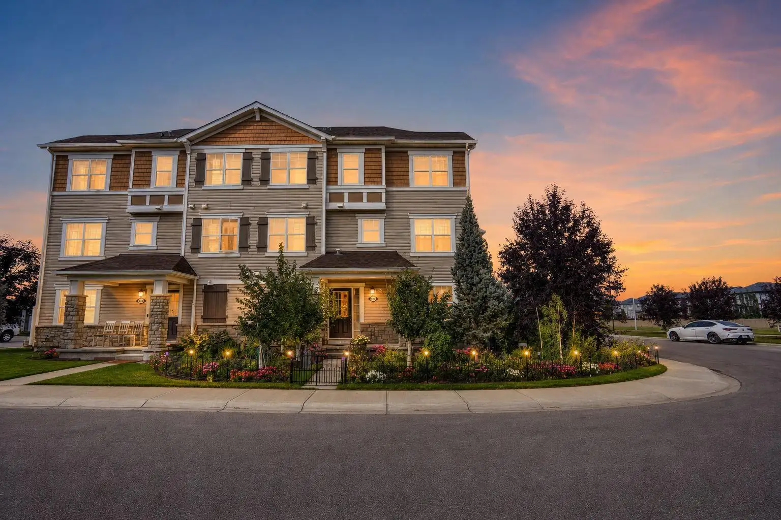 220 Windford Crescent SW