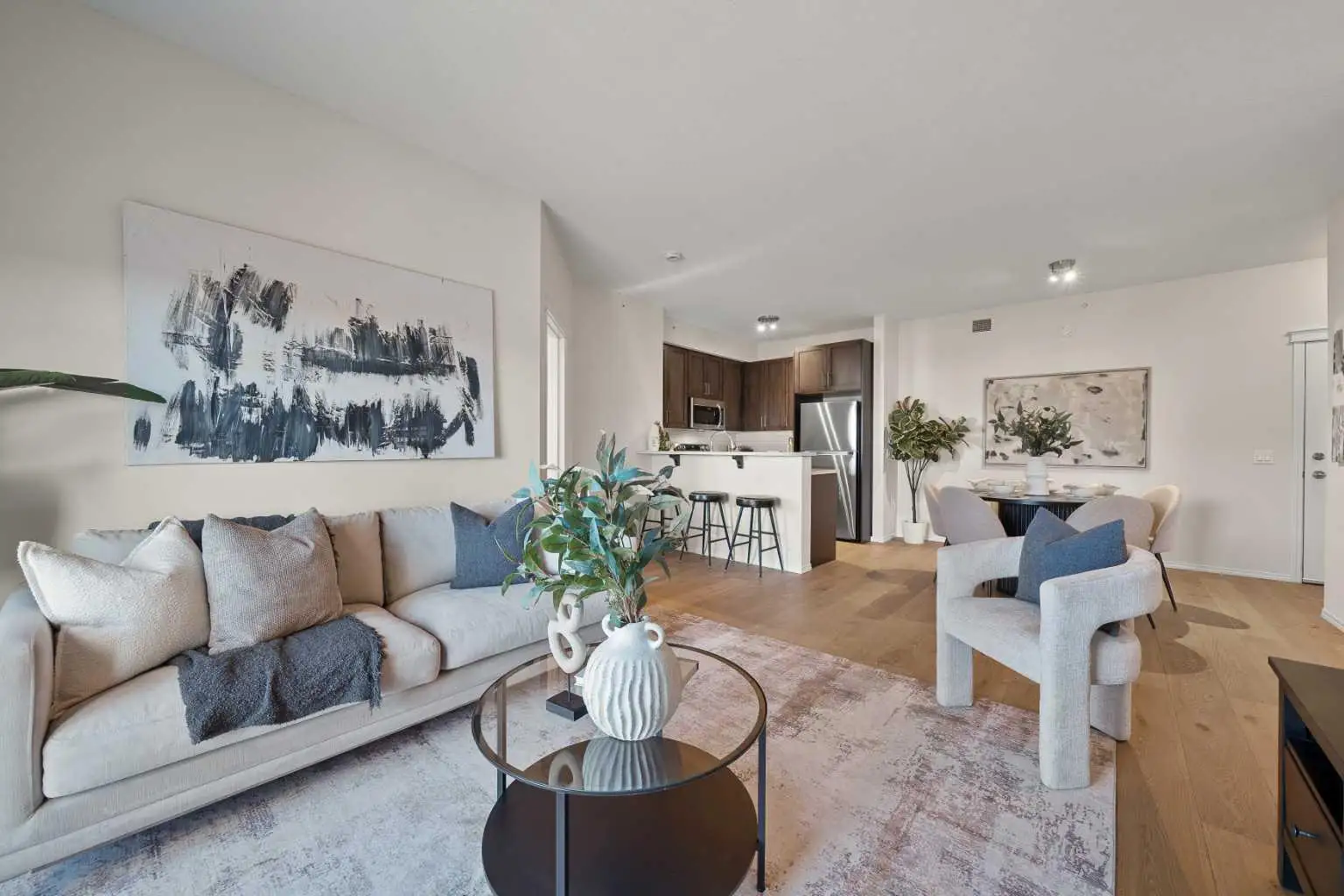 1410, 115 Prestwick Villas SE