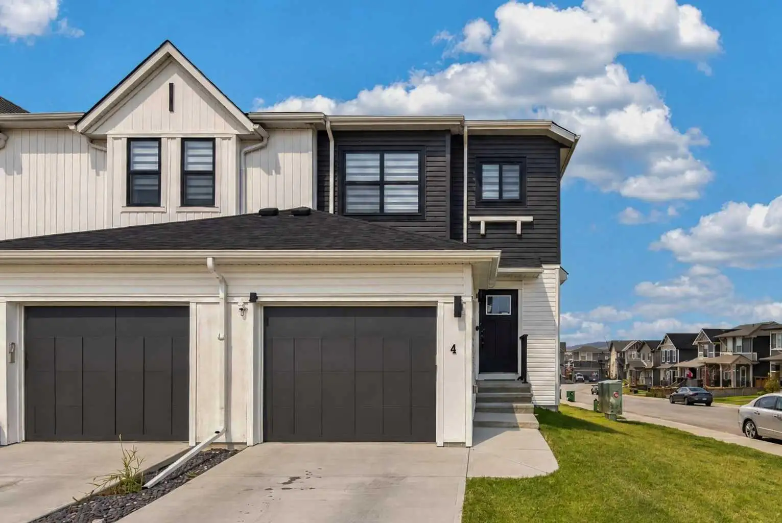4 Heritage Lane 