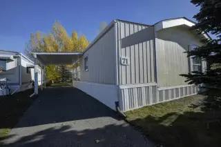 71, 99 Arbour Lake Road NW