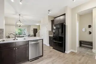 102 Clydesdale Way 
