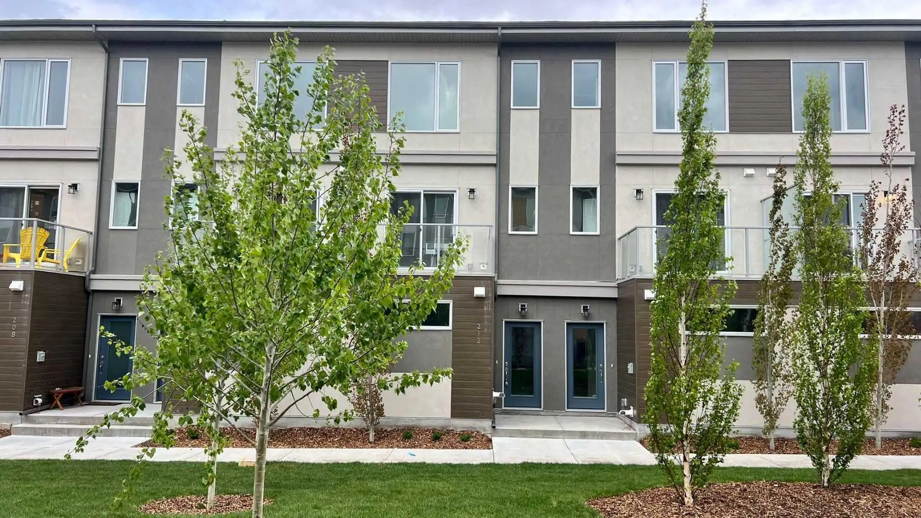 212 Shawnee Square SW