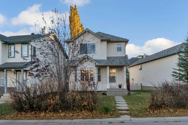 350 Arbour Grove Close NW