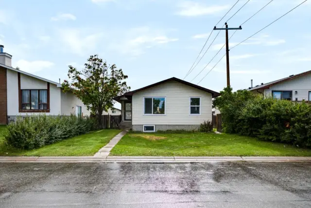 139 Falsby Road NE