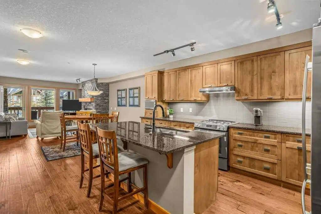 206, 106 Stewart Creek Landing 